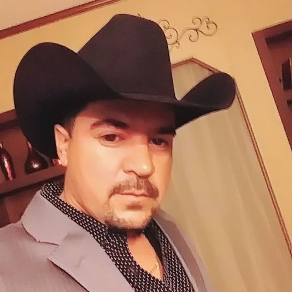 Meet your Posher, Arnulfo